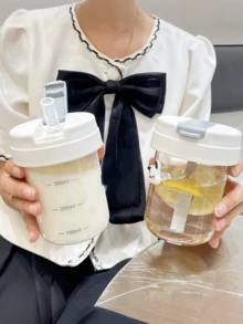 1个高品质大容量防摔耐高温便携式保温塑料水瓶，带吸管，适合女性，车载使用 - 彩色 - 查看 5