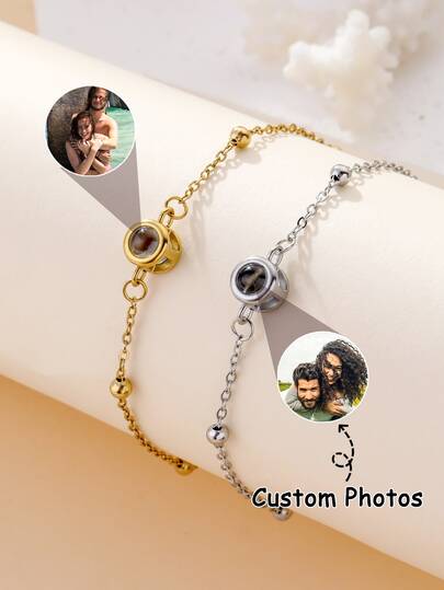 Pulsera de cadena de metal minimalista con proyección de foto personalizada | Cadena ajustable delgada | Opciones de tono dual dorado y plateado | Diseño delicado y ligero | Joyería de memoria personalizada | Regalo ideal para el Día de San Valentín, aniversario y uso diario | Perfecto para novia, dama de honor, pareja y amantes
