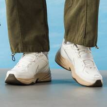 Nike Air Monarch IV 緩震透氣 輕盈復古 防水 老爹鞋 米色 男款 - 米色 - 查看 4