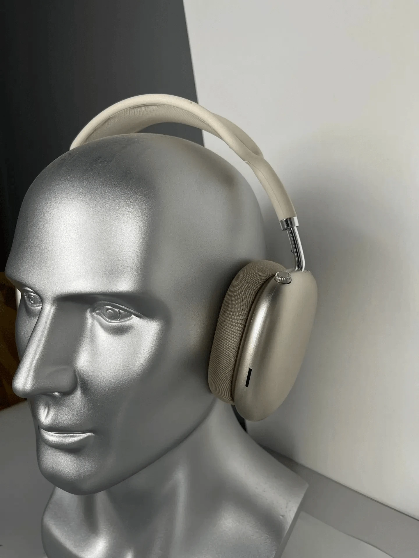 MAXPRO5 Premium Over-Ear Headphones With Detachable Magnetic Earcups, Bluetooth, Hi-Fi Sound | Includes Carrying Case & USB-C Cable - 香檳色 - 查看 1