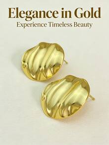 The Lady's Earrings Are Irregularly Shaped Golden Chunky Earrings With Round Discs And Low-Allergenic Ear Studs. They Are Suitable For Her Fashionable Jewelry, Party Jewelry Gifts, And Valentine's Day Gifts. - Multicolor - View 2