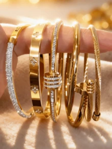 Bộ vòng tay bằng thép không gỉ mạ vàng 18K, phù hợp cho nữ, kiểu dáng xếp chồng, đính đá Cubic Zirconia hình cỏ ba lá, dạng bện, chống oxy hóa và không gây dị ứng, lý tưởng cho đeo hàng ngày, dự tiệc, kỷ niệm và làm quà tặng ngày Valentine. - Vàng 1 - Xem 10