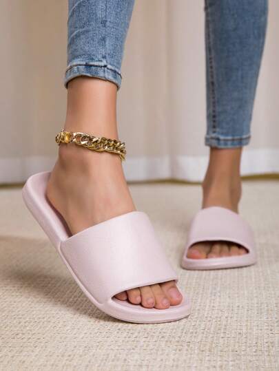 نعال رجالي بسيطة، صنادل داخلية موضة سوداء مقاومة للانزلاق وللتآكل للاستخدام المنزلي وفي الحمام صيفًا