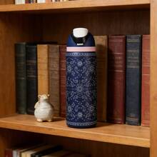 Owa Laa Dark Blue Cashew Nut Pattern Large Capacity Stainless Steel Water Bottle,32oz/945ml,With A Straw,Exquisite Appearance,Keeps Drinks Hot Or Cold,Can Hold Iced Drinks And Water,Suitable For Leisure,Work,Sports,Indoors And Outdoors,Suitable For Students And Office Workers,As A Gift - 寶藍色 - 查看 3