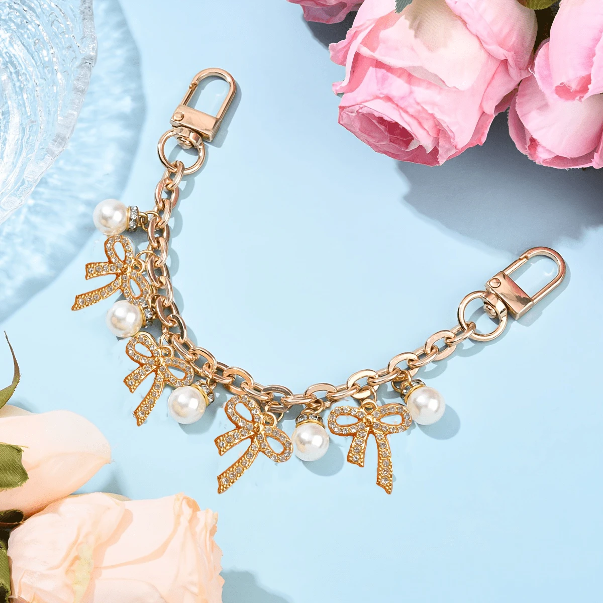 时尚仿珍珠蝴蝶结装饰金色链条吊坠包包配件 DIY 首饰配件，适用于手提包单肩包装饰 - 彩色 - 查看 1