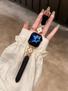 Dây đeo đồng hồ bằng da thật mới, tương thích với Apple Watch Series 10/8/9/7/6/5/4/3/2/1, cũng tương thích với Apple Watch Ultra 40mm 44mm 41mm 45mm 49mm 42mm 38mm, phụ kiện đeo tay thời trang. Thoải mái khi đeo, không bí bách hay khó chịu. - Họa tiết vải thiều vàng đen - Xem 2