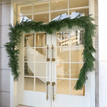 1 Stück Norfolk Pine Kranz, Wintergrüner Girlande, künstliche Pflanzen, naturgetreuer grüner künstlicher Rankenkranz, geeignet für Kaminsims, Wand, Innen-/Außenweihnachtsdekoration dunkelgrün, Fenster, Veranda, Landhausstil, Feiertags-Dekoration, Raumgestaltung - Dunkelgrün - Übersicht 5