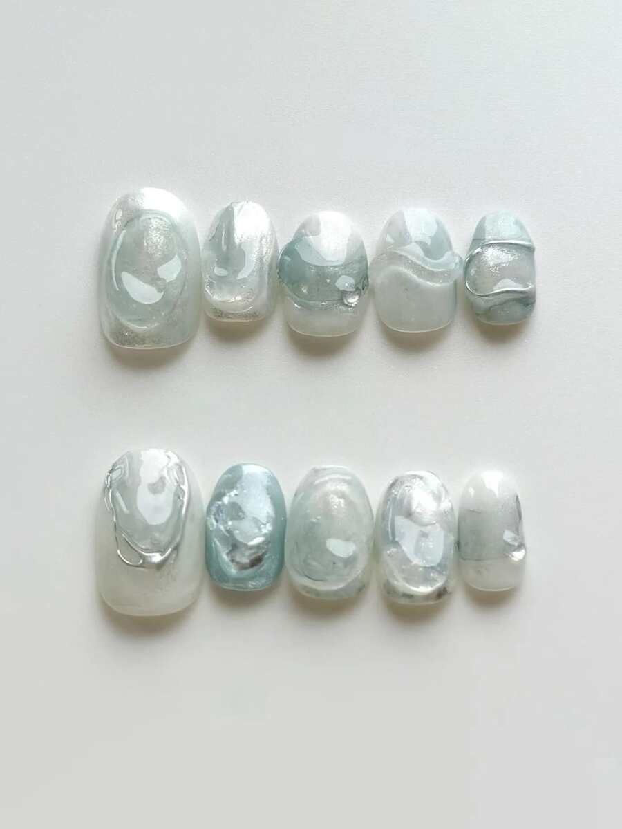 10件手工短圓形美甲貼紙,冰藍色與銀色亮片美甲貼花,3D水滴裝飾,可愛時尚,適合女性與女孩,適用於假期與日常美甲,手工穿戴式美甲 - 淺藍色 - 查看 1