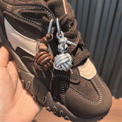 1 pieza Accesorio de encanto de zapato de voleibol tejido a mano de cuero, accesorio de flor de zapato DIY, clip decorativo de zapato para zapatos deportivos, regalo de cumpleaños perfecto, regalo de fiesta de Navidad, agrega diversión y alegría a los zapatos