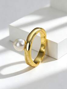 Charm-In خاتم ذهبي مطلي ناعم وذو ملمس مزخرف بخرز اللؤلؤ للنساء، بتصميم بسيط وأنيق للارتداء اليومي والمكتب، هدية مثالية لعيد الميلاد أو عيد الحب للمرأة - الذهبي - مشاهدة 1