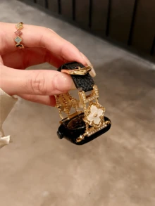 Dây đeo đồng hồ bằng da thật mới, tương thích với Apple Watch Series 10/8/9/7/6/5/4/3/2/1, cũng tương thích với Apple Watch Ultra 40mm 44mm 41mm 45mm 49mm 42mm 38mm, phụ kiện đeo tay thời trang. Thoải mái khi đeo, không bí bách hay khó chịu. - Họa tiết vải thiều vàng đen - Xem 4