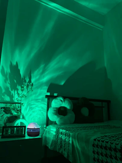 1pc 7-Color Aurora Projection Night Light - USB Atmosphere Lamp With Remote Control, USB Powered Aurora Atmosphere Light For Bedroom, Gaming Room, Home Theater, Ceiling, Party And Desk - Black Dome Design With Living Aurora Effect, Party Lighting | Ambiance Lighting | USB Powered Light, Aurora Night Light