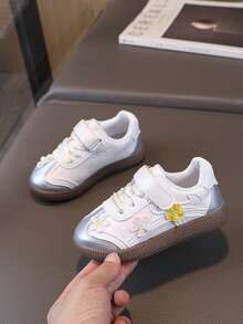 1 Pair High Quality Breathable Non-Slip Toddler Canvas Shoes, Children Sports Shoes - Beige - View 2