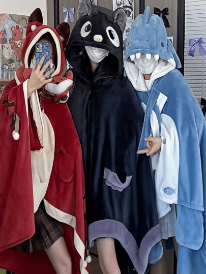 1pc Bat-Themed With Soft, Plush Texture - Halloween-Themed, Playful Design For All Seasons, Polyester, Washable, Halloween | Playful Design | Polyester