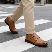 Zapatos de negocios para hombres, zapatos casuales para ir al trabajo, zapatos de monje con hebilla tallada tipo brogue, zapatos Oxford formales de oficina de moda - Amarillo Mostaza - Ver 4