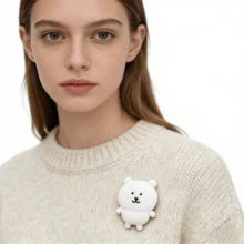 1件名创优品自嘲熊系列徽章、胸针、包包挂饰、毛绒玩具，节日和生日礼物 - 白色 - 查看 5