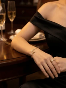 1件/1套 2件装 时尚百搭镶钻闪亮星星开口戒指和手链套装，女士日常/节日/派对配饰，开斋节/宰牲节礼物 - 鋯鑲閃耀矩星星 - 查看 2