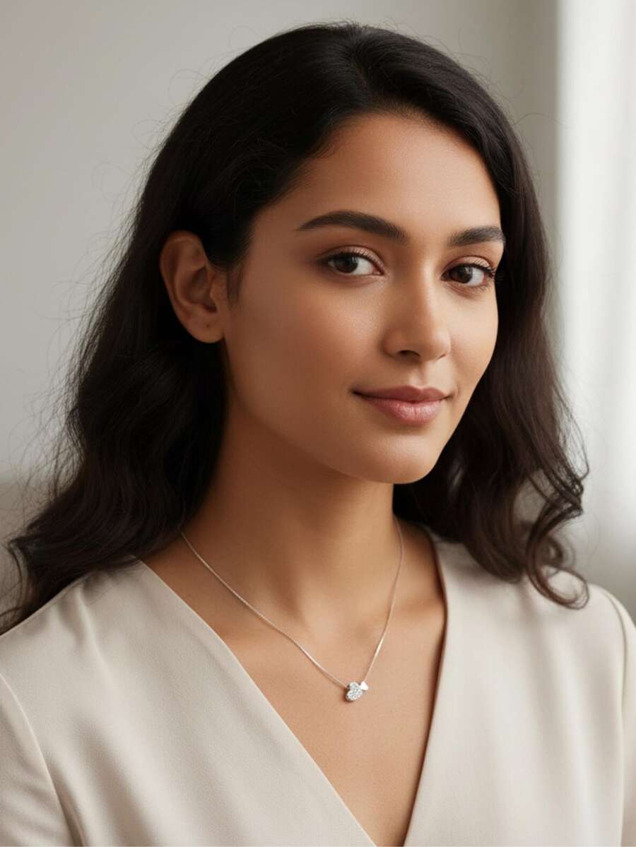 1pc Fashionable Minimalist Heart Shaped Glass Rhinestone Pendant Necklace, Suitable For Daily, Casual, Commute, Date Wear, Valentine's Day Gift, Birthday Gift, Mother's Day Gift - Silver - View 1