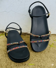 Sandália Birken Papete com Tiras de Strass Colorido em ABS - Branco - Visão 2