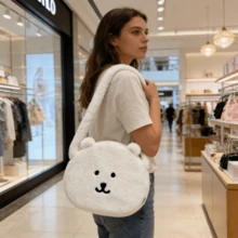 名创优品自嘲熊毛绒单肩包，女士可爱大容量白色手提包，卡通手提包 - 白色 - 查看 4