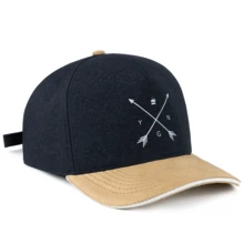 Boné Estilo Street Masculino Feminino Bordado Young Várias Cores Trucker Fechado Fitão Aba Curva - Azul/Bege - Visão 1