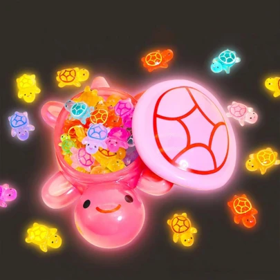 121 Stücke zufällige Farbe Schildkröten Nachtlicht Skulptur, ohne Strom oder Batterie benötigt - Harz Garten Mini Tier Deko - Outdoor Dekoration, farbig leuchtende handgefertigte Plastikmodelle, geeignet für DIY, Nagelkunst und Heimdekoration | Süße Tierfigur | Dekorative Schildkröte