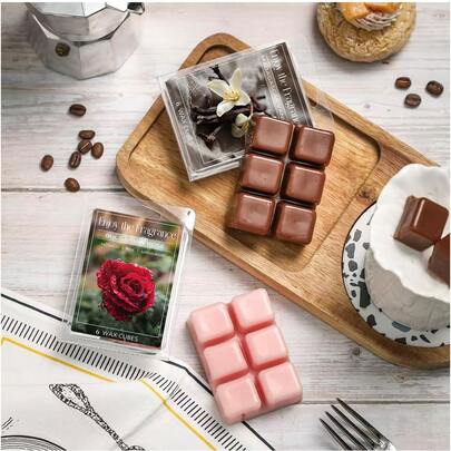 8块香氛蜡烛，加热后快速融化，含有玫瑰、薰衣草、香草等多种香氛，具有芳香疗法功效，清新怡人，享受无烟蜡烛氛围，适合生日、冥想、瑜伽、派对、父亲节和节日送礼。