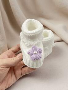 1 Pair Handmade Crochet Flower Infant Booties, White Infant Crib Shoes - Mauve Purple - View 2