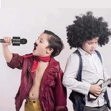 Micrófono de mano inalámbrico: ¡el regalo perfecto! Micrófono de karaoke inalámbrico con Bluetooth, ideal para niños y niñas de 4 a 12 años. También es ideal para regalar en Navidad. Perfecto para karaoke, fiestas, en familia, cantar en viajes, grabar instrumentos, entrevistas, discursos, etc. - Dorado - Ver 6
