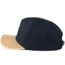Boné Estilo Street Masculino Feminino Bordado Young Várias Cores Trucker Fechado Fitão Aba Curva - Azul/Bege - Visão 4