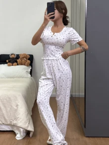 Dreamivo 2pcs Floral Print V-Neck Decorated Short Sleeve Top And Pants Pajama Set - White - View 4
