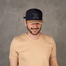 Boné Estilo Street Masculino Feminino Bordado Young Várias Cores Trucker Fechado Fitão Aba Curva - Azul/Bege - Visão 6