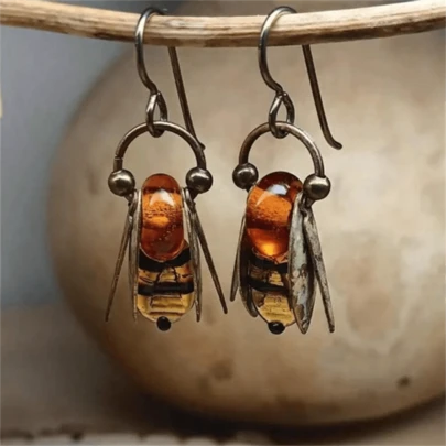 1对复古可爱蜜蜂吊坠耳环，时尚个性化派对首饰，女士礼物