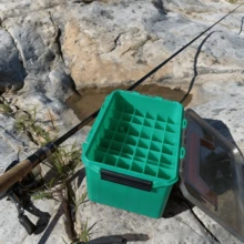 2-częściowa, duża, pojemna skrzynka na sprzęt wędkarski – wytrzymały materiał, służy do przechowywania haczyków, przynęt i przynęt, z regulowanymi przegródkami, przezroczysta - Wielokolorowe - Zobacz 6