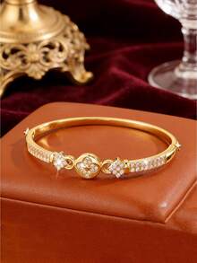 Camhanno 1 pièce - Bracelet en cuivre incrusté de fleurs en zircone. La texture complète en zircone est associée à un anneau circulaire dynamique, dégageant un sentiment de luxe et en faisant une touche de finition parfaite pour les tenues de tous les jours. - Doré - Voir 3