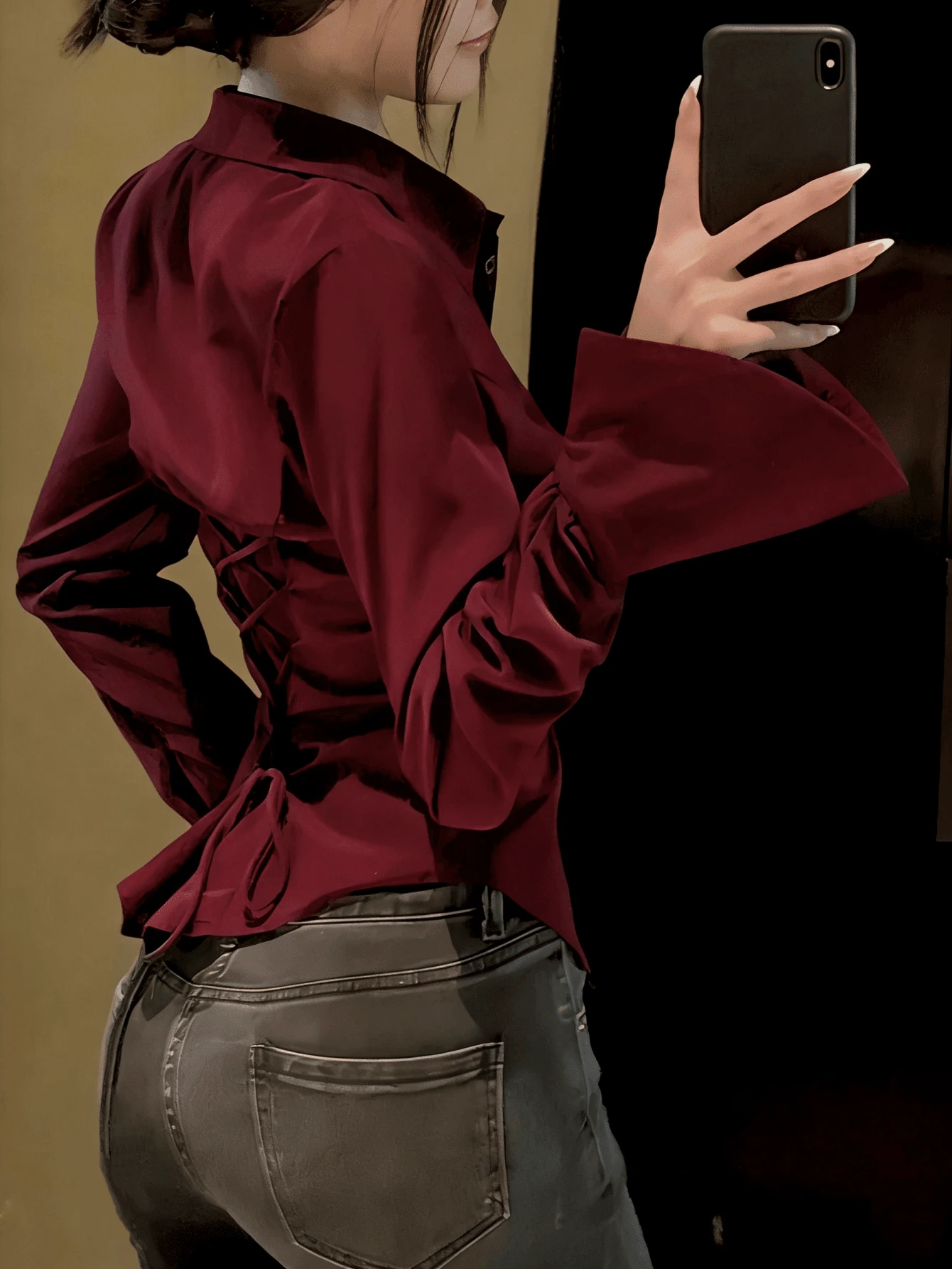 Camisa de mujer de unicolor elegante con detalles únicos de lazo en la espalda y botones delanteros - Manga larga, adecuada para todas las estaciones, primavera - Rojo - Ver 1