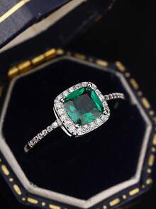 1枚925纯银镀铂金奢华高档绿色锆石镶嵌结婚戒指，方形方糖造型，小众高端银饰，送给女友的优雅礼物 - 綠色 - 查看 14
