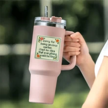 1 pieza Pegatina impermeable de PVC extraíble de 3 pulgadas para exteriores - Cita con estilo de punto de cruz positivo para portátil/botella de agua/decoración del hogar - Regalo para mujeres/adolescentes/amigos "Disculpa por estar ansioso antes. No tenía idea de que todo estaría bien." - 3*3 pulgadas - Ver 7