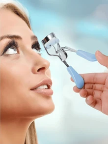 1pc Eyelash Curler, Strong & Durable Professional Eyelash Curler, Makeup Eyelash Curling Tool, Women Beauty Accessory, Elegant & Professional, Eye Makeup Tool - Baby Blue - View 1