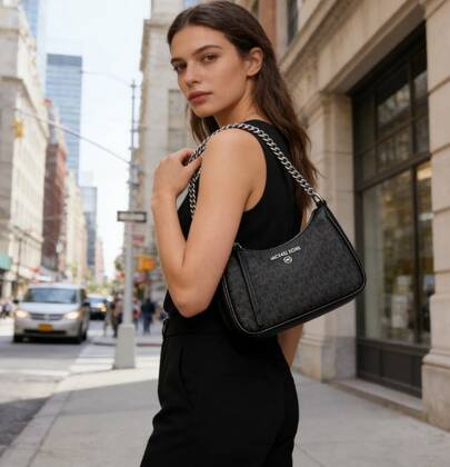 Michael Kors Jet Set Charm Small Metallic Logo Pochette Shoulder Bag for Women Chain Strap Small Clutch Purse Classic Underarm Bag Leather Hobo Bag with Zipper Clourse