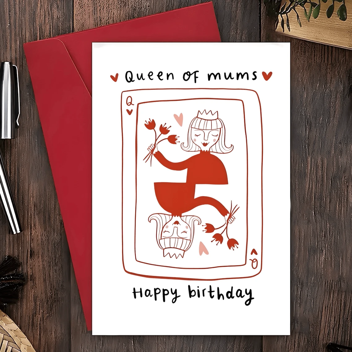 一套送给爸爸妈妈的生日贺卡。妈妈款:优雅的红白设计,印有“妈妈,生日快乐”的祝福语,是母亲节或生日庆祝的完美之选。爸爸款:独特的扑克牌设计,印有“我心中的国王”,是表达爱意和感激之情的完美礼物,适合在特殊场合赠送。 - 均碼 - 查看 1