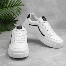 Tenis de hombre Tenis para hombre Zapatos para hombre Zapatillas casuales estilo skate para caballero de moda urbana, calzado ligero con cordones de material transpirable y suela suave antideslizante para caminar, zapatos cómodos resistentes al desgaste para deporte y uso diario, diseño minimalista elegante y versátil. - Blanco - Ver 2