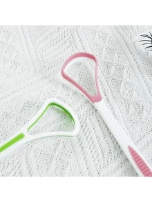 Bộ 3 dụng cụ làm sạch lưỡi, được thiết kế để loại bỏ hiệu quả vi khuẩn, cặn thức ăn và các chất gây mùi hôi trên bề mặt lưỡi. Như hình ảnh so sánh cho thấy, nó có thể biến một chiếc lưỡi bẩn thành một chiếc lưỡi sạch sẽ và khỏe mạnh. - A - Xem 2