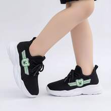Tenis de Niña Zapatos para Niña Deportivos Casuales de Tejido de Punto Malla Transpirable con Diseño de Oso Calzado Infantil Cómodo con Cordones Suela Gruesa Antideslizante Resistente al Desgaste Zapatillas Deportivas Ligeras y Suaves para Correr Caminar y Uso Diario Moda Infantil Versátil Elegante - Negro - Ver 3