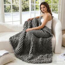 1Pc Large Thick  Chunky Knit Throw Blanket,50"X 60", Bulky Plush Cat Tail Yarn Blanket, 100% Handmade With Soft Chenille Yarn, Fluffy Soft Thumb Jumbo Yarn For Crocheting,4lbs Thick Knitted Blankets For Couch Sofa Bed Home Decor.(Dark Grey) - Dark grey01 - 查看 2