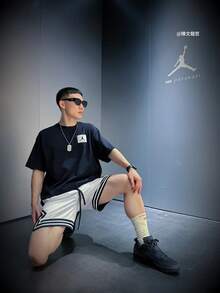 Nike Jordan Essentials Solid Color Applique Crew Neck Short Sleeve T-Shirt, Black - Black - View 9