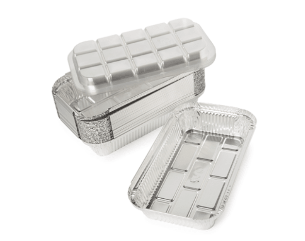 Avant Recipiente profissional de alumínio com tampa transparente, disponível nos tamanhos 450ml, 600ml e 1260ml. Embalagens com 25, 50 ou 100 unidades. Excelente condutor de calor. Suporta todas as variações de temperatura durante o processo de embalagem e/ou processamento. Pode suportar temperaturas desde o congelamento (máximo -40°C) até temperaturas de forno (máximo 350°C) sem alteração de suas características mecânicas e físicas. Ideal para uso diário, hotelaria, restaurantes, bares, residências, etc. Qualidade superior garantida.