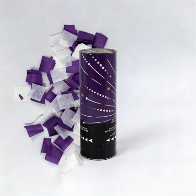 【浪漫庆典小玩意】11厘米迷你手拧式彩纸礼炮，梦幻紫色搭配！紫色包装搭配紫色方形彩纸，轻轻一拧，浪漫绽放，为婚礼和生日派对营造极致氛围。3件套精致，6件套惊艳，材质优良，使用方便！