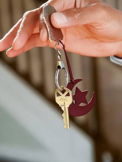 Star And Moon Symbol PU Leather Bag Pendant, Star And Moon Shape Bag Pendant Keychain,Ramadan Kareem,Eid Mubarak,Sacred Warm, Festive Household Items, Fashionable Leather Red Date Rope Pendant, Handbag, Wallet, Backpack And Car Key, Car Decoration Pendant, Neutral, Daily Creative Decoration Bag Pendant, Festival Gift, Unique Keychain For Students, Friends, Family And Fashion Enthusiasts, Cute Bag Accessories For Gift Giving, Birthday Gift, New Year Gift, Ramadan Gift