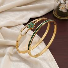 Pulseira de Aço Titânio Resistente ao Desbotamento para Mulheres, Acessório de Alta Gama Nicho com Design de Trevo de Quatro Folhas Incrustado com Zircônia Verde de Luxo - Multicolorido - Visão 2